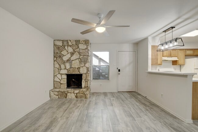 Photo - 809 Bracewood Cir Unit C