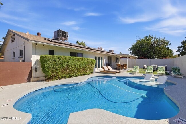 Photo - 2163 E Sesame St