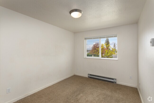 2BR, 2BA - 933-1,094SF