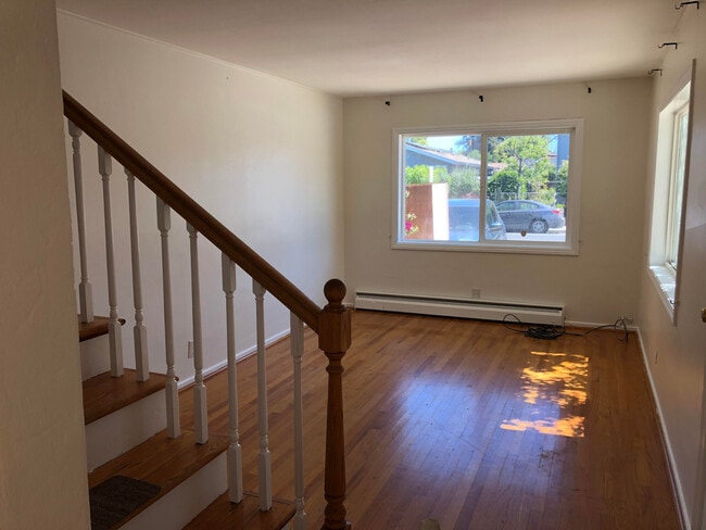 Photo - 1031 Hudson St