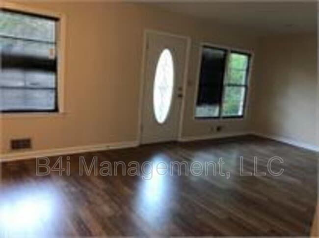 Photo - 1422 Lincoln Rd