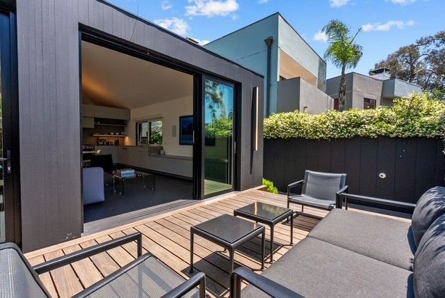 Building Photo - 1527 Cabrillo Ave