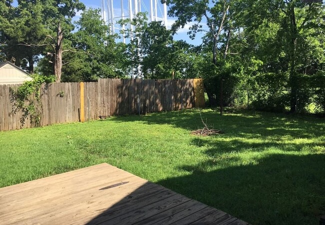 Photo - 100 E North Ave