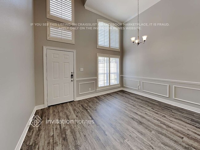 Photo - 317 Valiant Dr