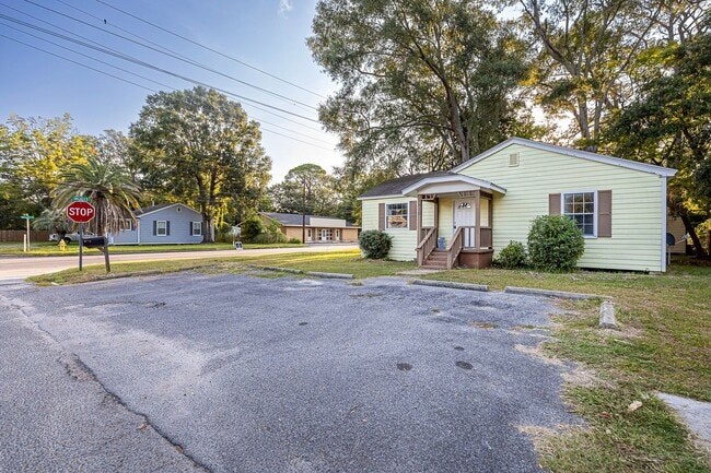 Photo - Cute 2 Bedroom Home