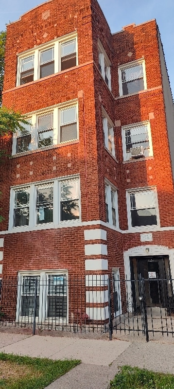 Photo - 1221 S Avers Ave