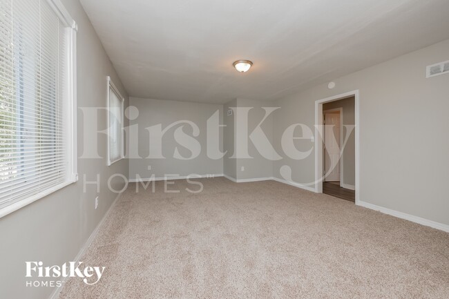 Photo - 2158 Beecher Cir SW