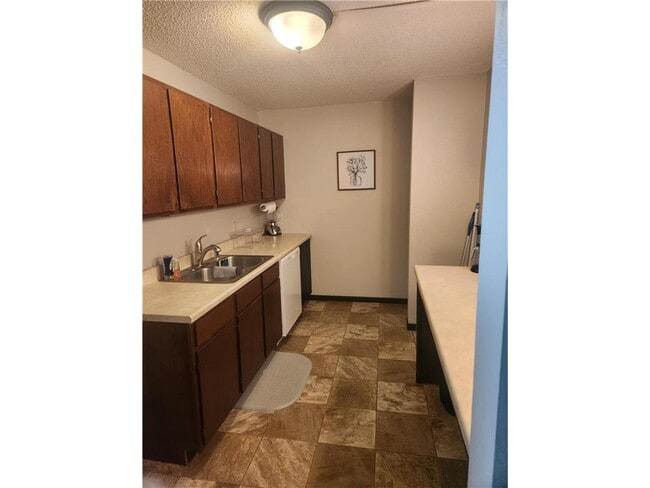 Photo - 812 Hills Ave Unidad N209