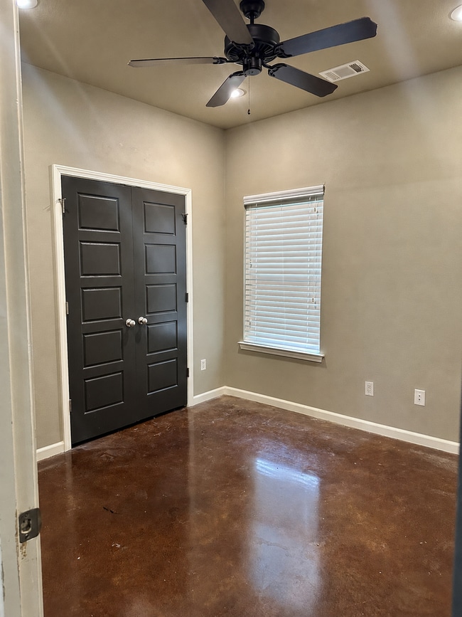 Photo - *****L@@K AT ME - 3 BR/2 BA BRYANT DUPLEX FOR RENT*****