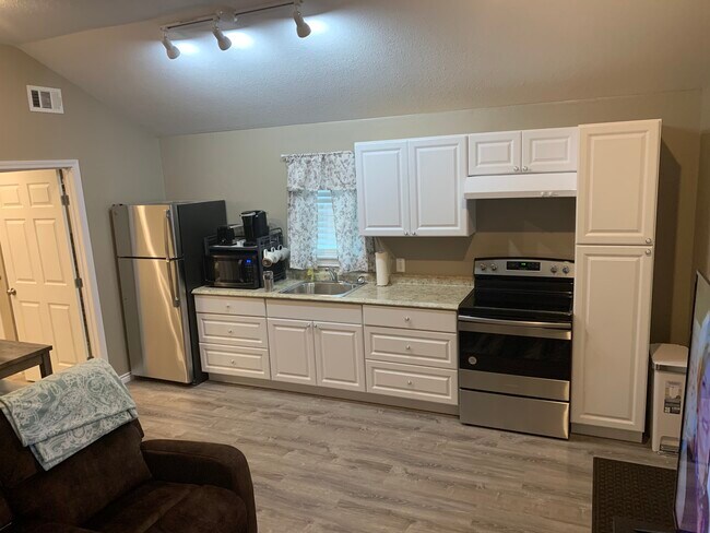 Photo - 3670 Wren St