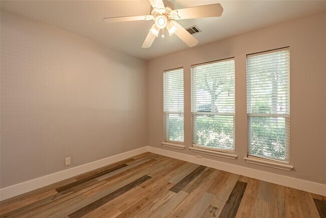 Photo - 3018 Rock Rose Pl