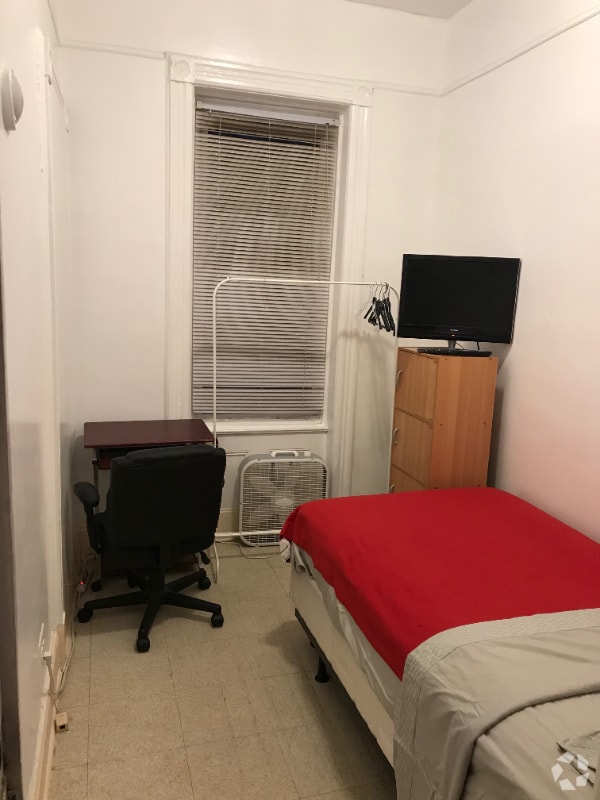 Building Photo - 84-13 90th St Unit FL2 Rental