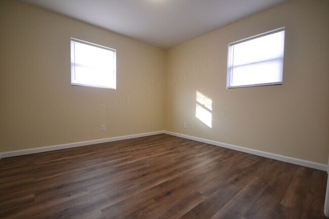 Pike Apartments