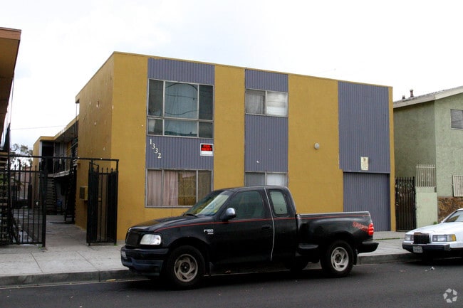 Building Photo - 1332 Walnut Ave