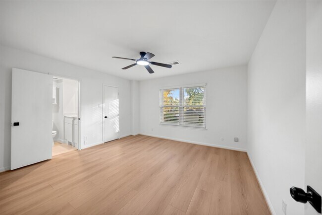 Photo - 9654 Westview Dr Unidad 9