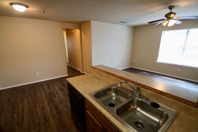 Building Photo - 8028-8030 Tanner Unit 8028