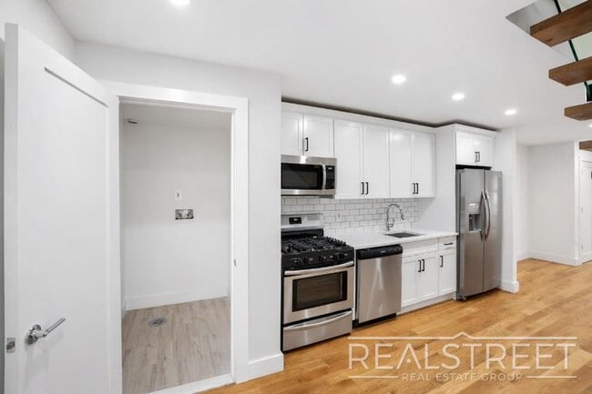 Photo - Magnificent 4 Bed 3.5 Bath Brownstone Duplex in Crown Heights