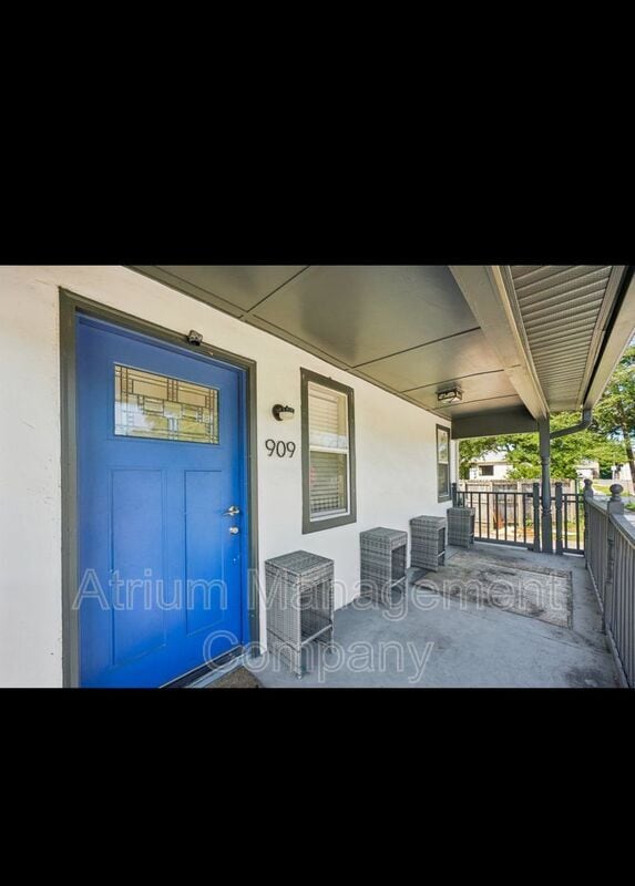 Photo - 909 E 28th Ave