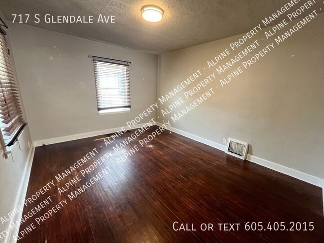 Photo - 717 S Glendale Ave