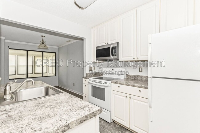 Photo - 2173 Spoleto Ln E