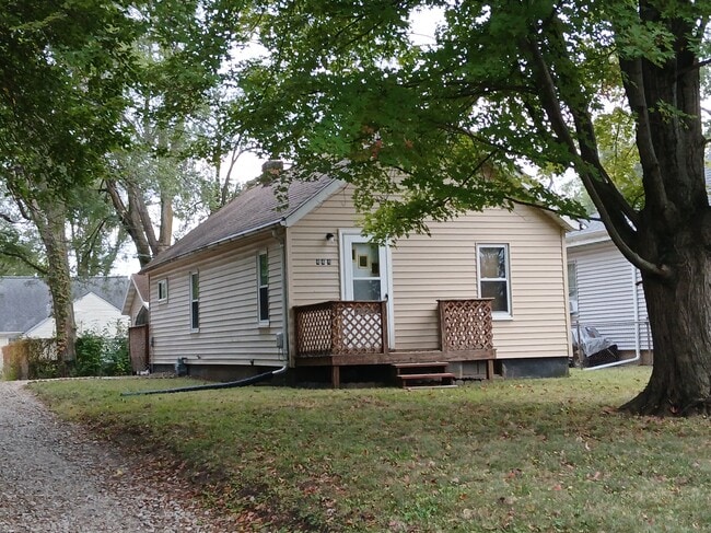 Building Photo - 444 Carola St