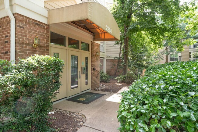 Photo - 1 BR 1 BA Condo in Reston