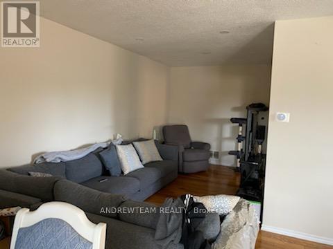 Photo - 4238 Greybrook Crescent