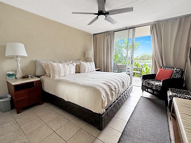 Bedroom 1 - King Bed - 69-1647 Puako Beach Dr Unidad 102