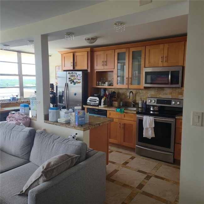 Photo - 250 174th St Unit 1020