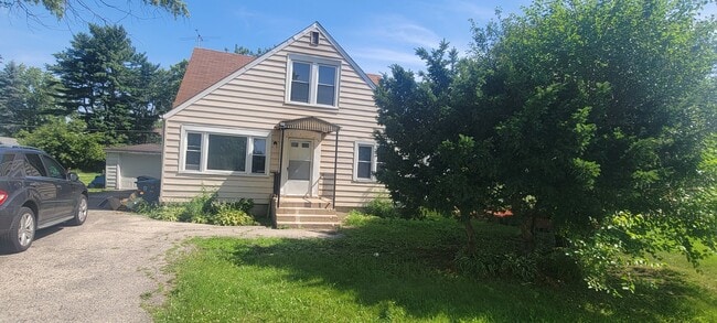 Photo - 137 Bonnie Brae Ave