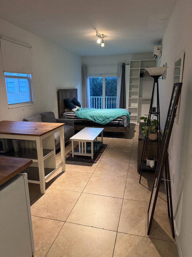 Photo - 444 SW 3rd St Unit 3