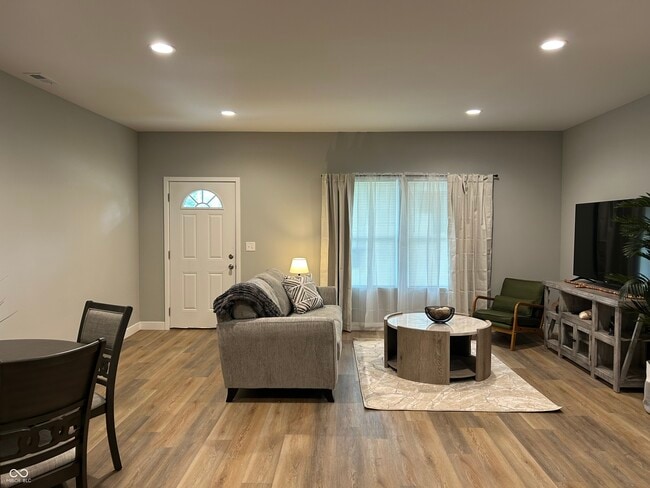 Photo - 2805 N Talbott St Unit A