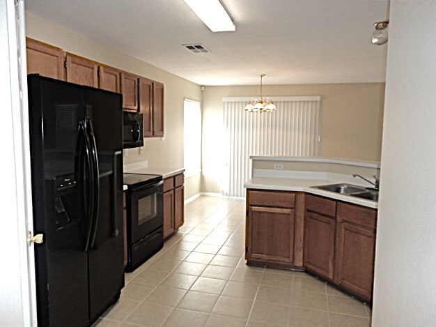 Photo - 9446 Swans Crossing