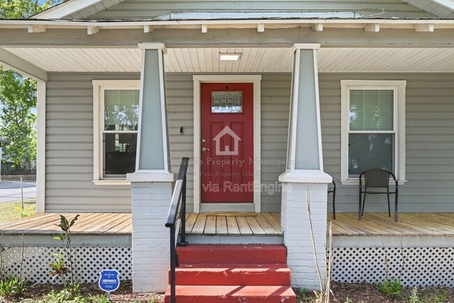 Photo - 302 W Park St