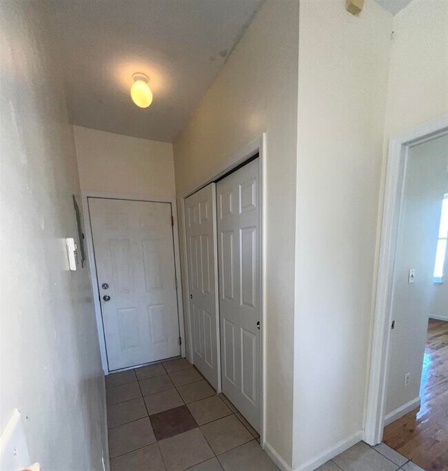 250 S Orange Ave Unit 3