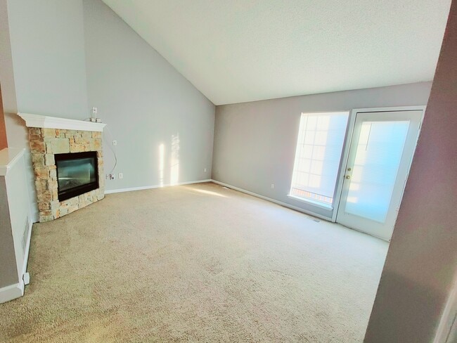 Building Photo - 5401 NW 86th Ct