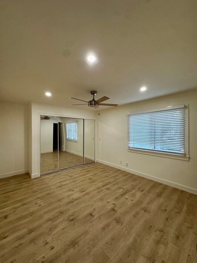 Private primary bedroom - 521 W Montecito St Unit 1