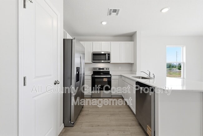 Photo - 2609 Fetlock Run