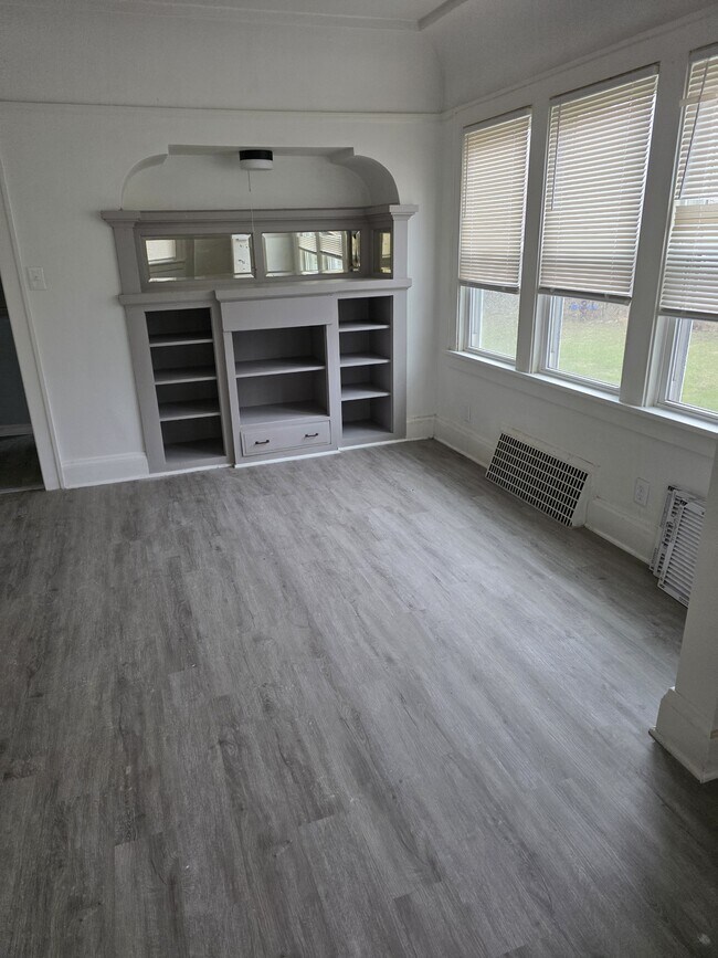 Photo - 3222 W Fairmount Ave