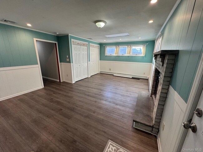 Photo - 553 E Fulton St