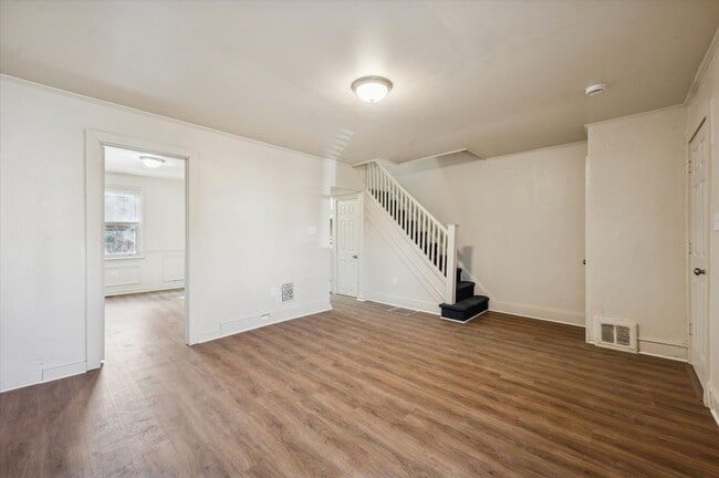 Building Photo - 1112 Johnson St