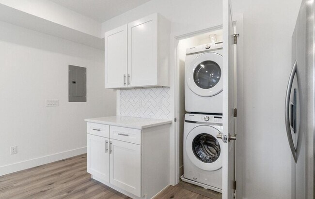 Photo - 2429 W Thompson St