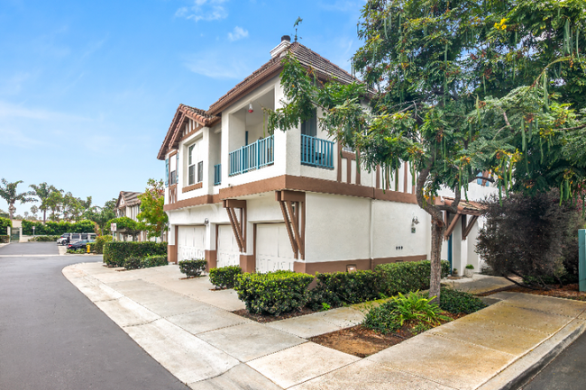 Photo - 662 Sweet Pea Pl Townhome