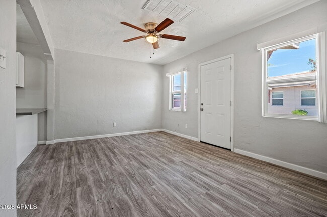 Photo - 528 E Pierson St Unidad 9