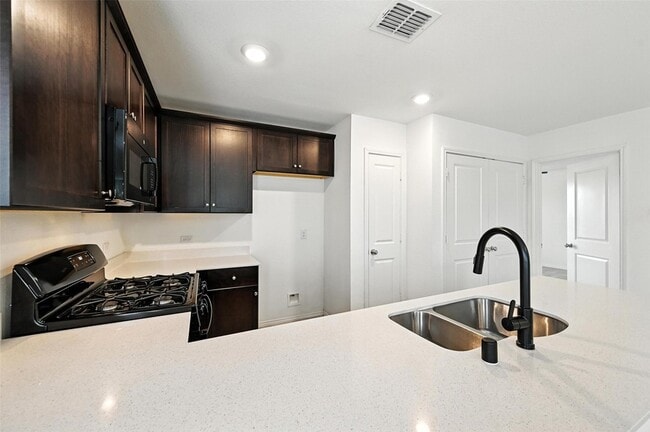 Photo - 2733 Slatewood Dr