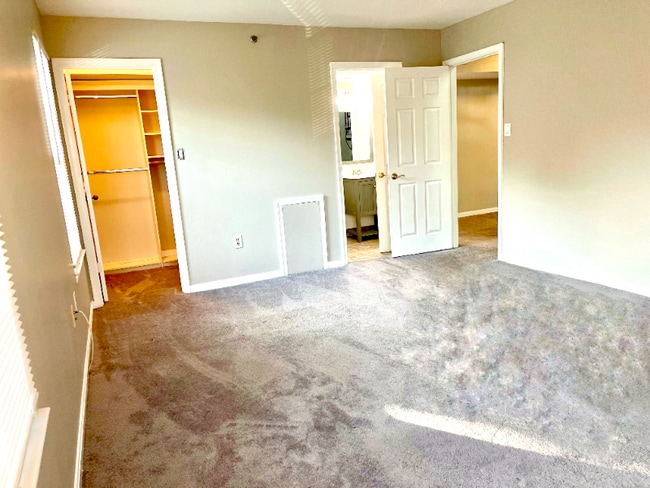 Photo - 3500 Powder Mill Rd