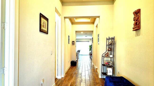 Photo - 8001 Silhouette St