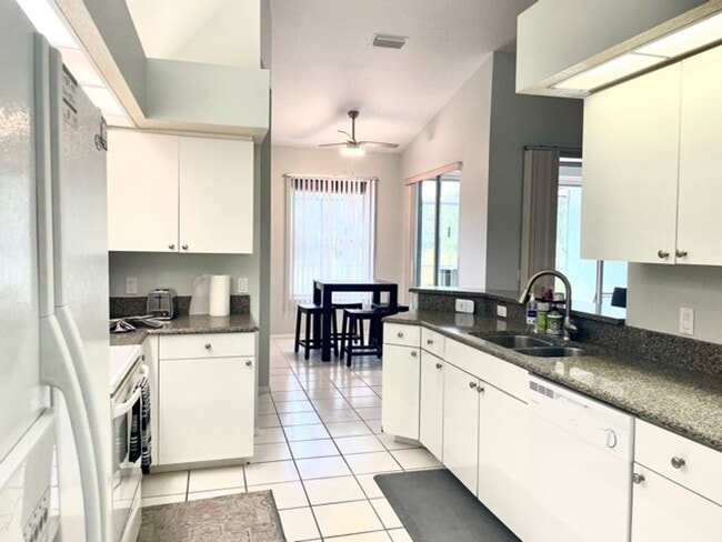 Photo - ANNUAL/FURNISHED HOME WITH LARGE LANAI - S...