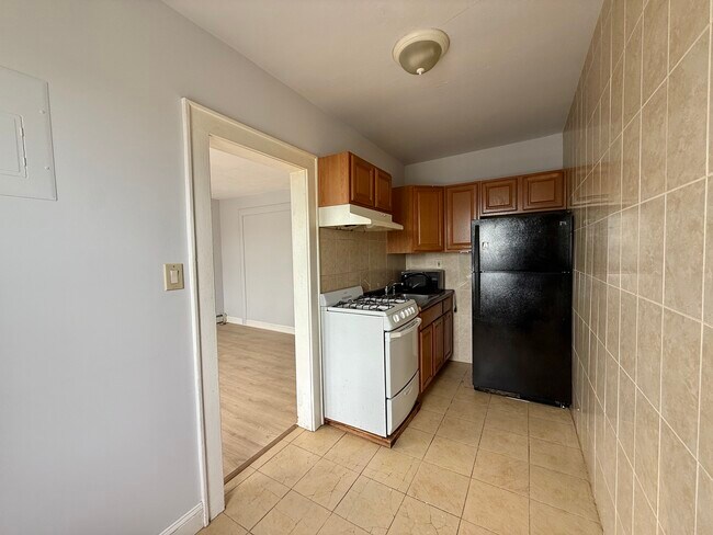 Photo - 165 Davis Ave