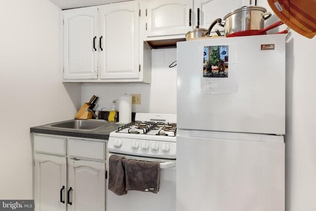 Photo - 515 S 6th St Unit 1F